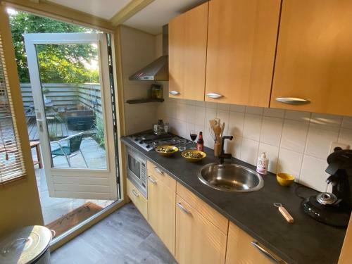 Vakantiehuisje In Rustige En Groene Omgeving