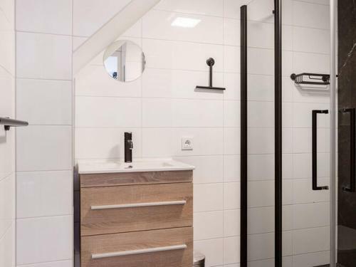 Modern Apartment Located Directly On The Sneekermeer