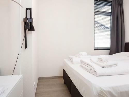 Modern Apartment Located Directly On The Sneekermeer
