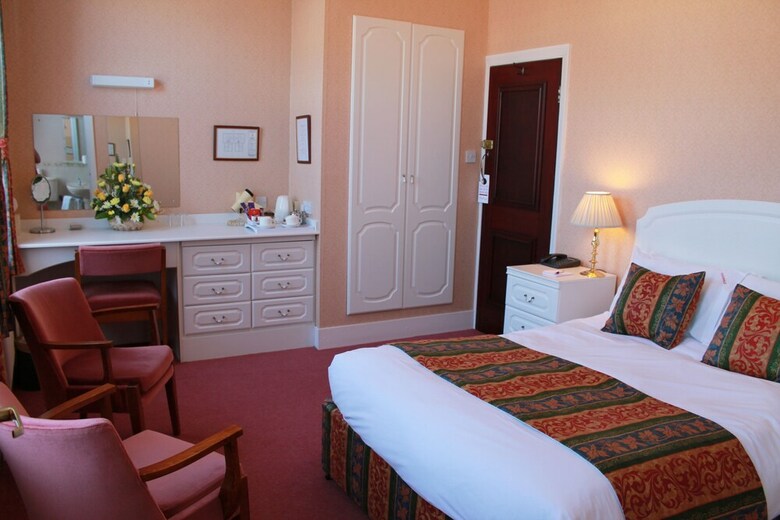Saxonville Hotel