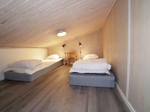 Stuga I J�rvs�backen