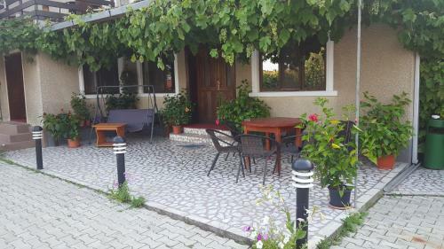 Hostal Pensiunea Elis