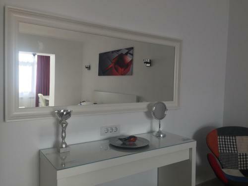 Eli Luxury Apartment
