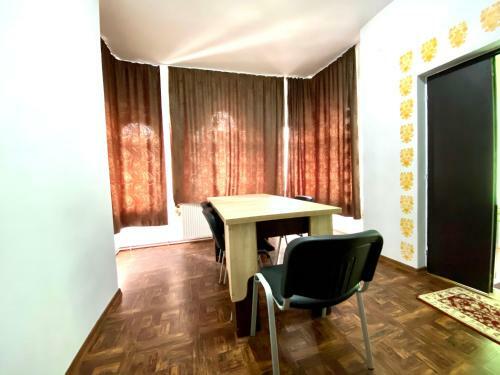 Hostal Casa Sevastian