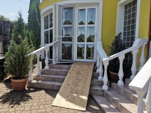 Hostal Stars Livezeni