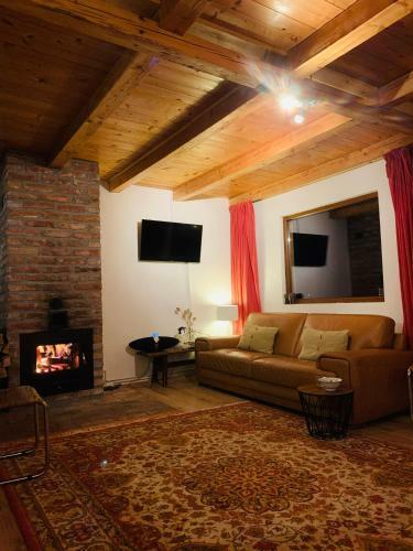 Chalet M
