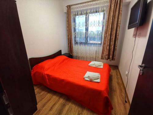 Palas Apartment White Story