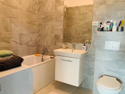 Palas Mall Apartment By Xclusive