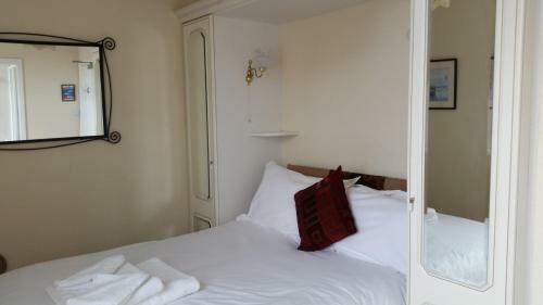 Hostal The Seacourt