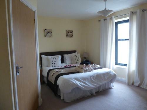 Carlton Apartments