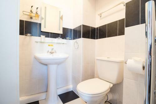 Hostal Mont Millais