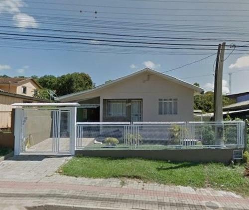Casa Bem Localizada Na Efapi