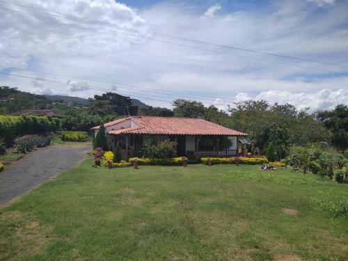 Casa Campestre Array�n