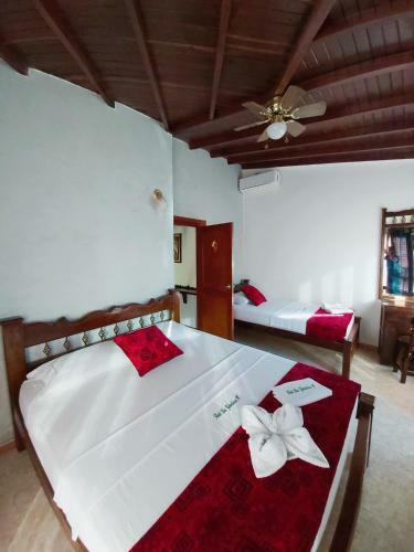 Hotel Las Golondrinas H