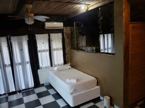 Palo Santo Hostal