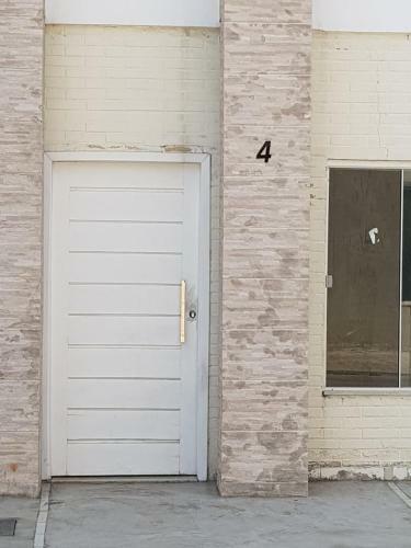 Apartamento Sobrado 4 Amplo E Confort�vel Em Condom�nio