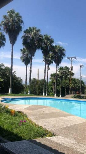 Apartamento Agradable Casa Cafetera de Campo Con Piscina