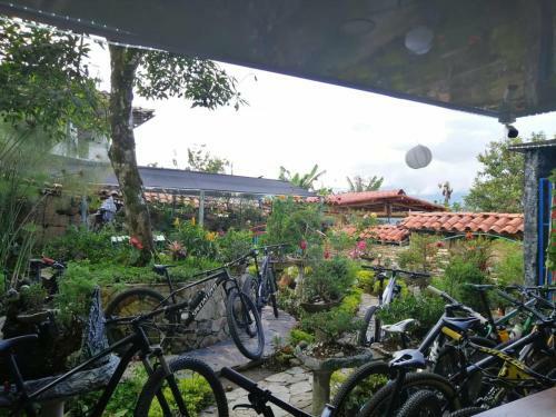 Hotel Salamina Highs