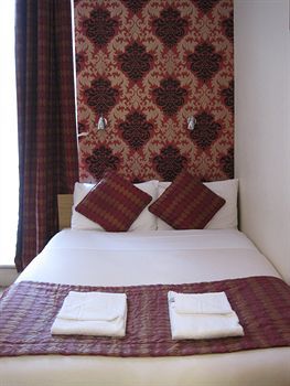 Hostal Leigh House Hotel