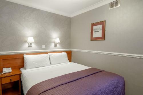 The Clarendon Hotel