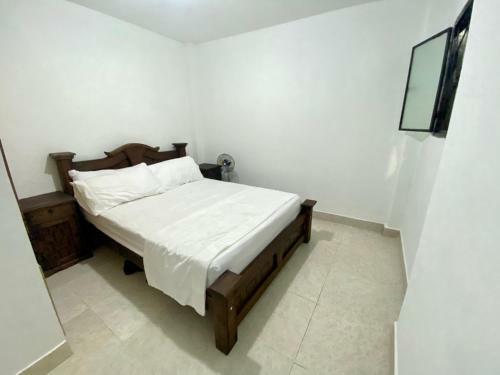 Casa R�stica Con Terraza, En El Coraz�n Del Pueblo