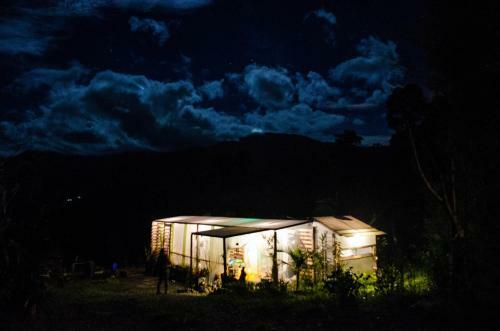 Glamping En Container Sostenible Cabintainer