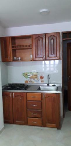 Apartamento Con Buena Ubicaci�n Y Estacionamiento