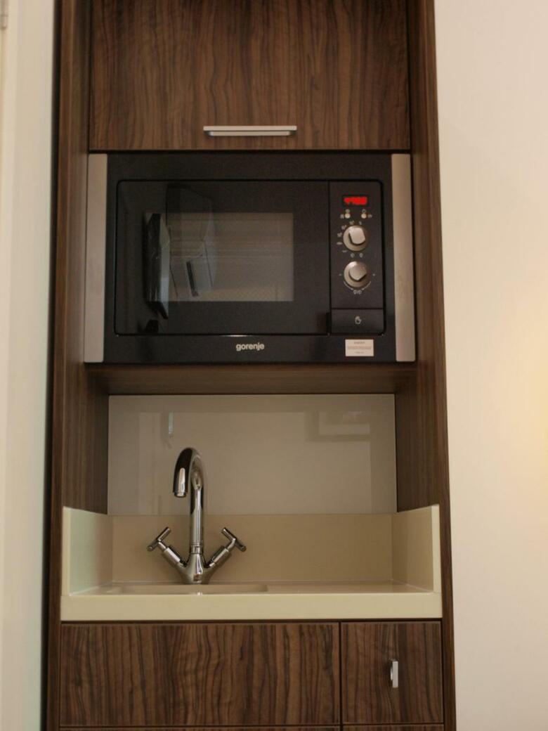 Hotel Simply Rooms & Suites