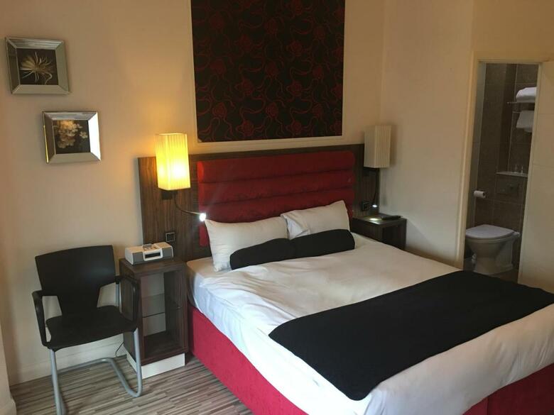 Hotel Simply Rooms & Suites