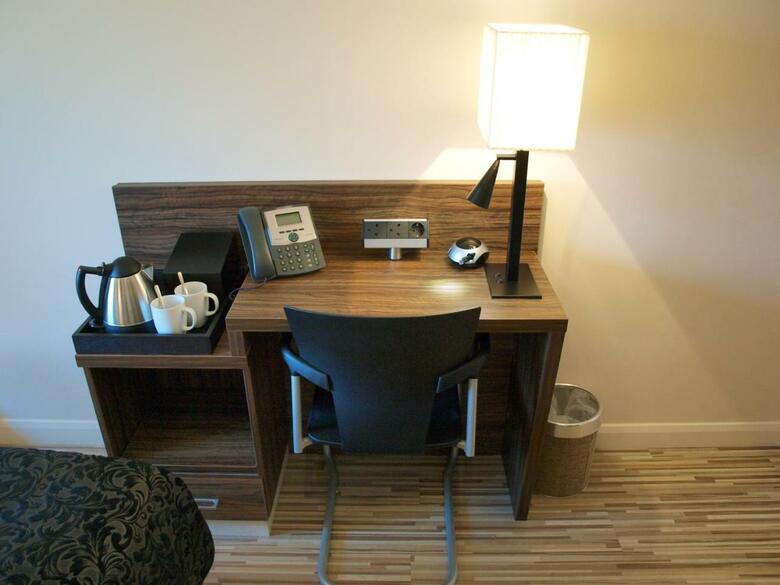 Hotel Simply Rooms & Suites