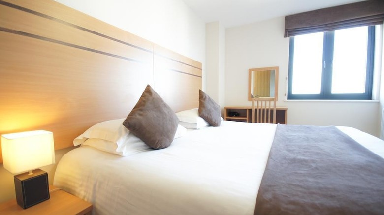 Crompton House Apartments