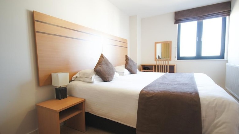 Crompton House Apartments