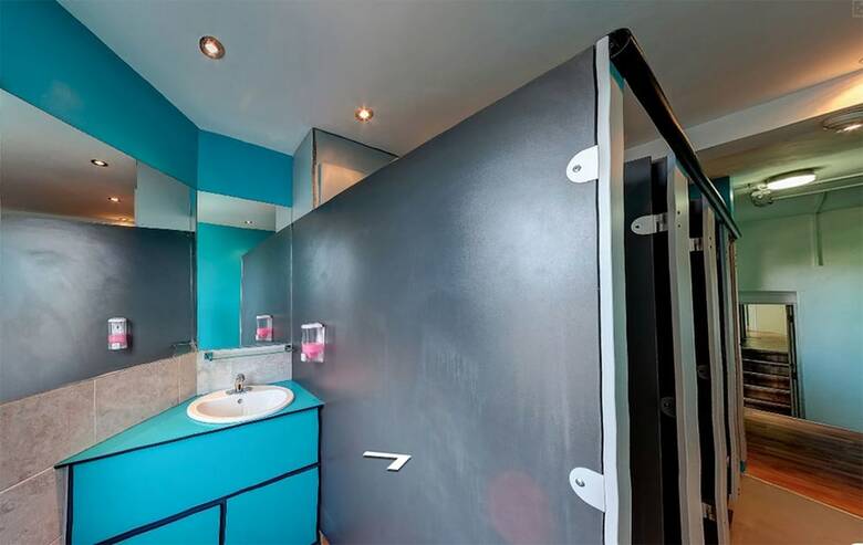 Venture Hostel