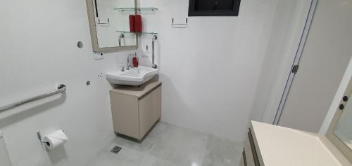 Apartamento Studio Novo Adaptado Com Ar Condicionado - All1102