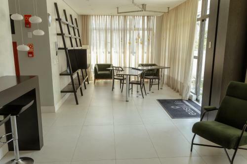Apartamento O Melhor Do Alto Da XV Com Sacada E Garagem