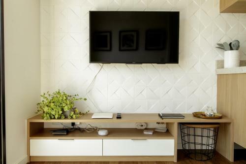 Apartamento O Melhor Do Alto Da XV Com Sacada E Garagem