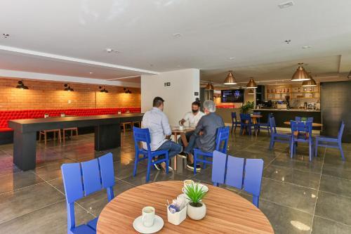 Apartamento Bela Vista Em Andar Alto - Ayn036