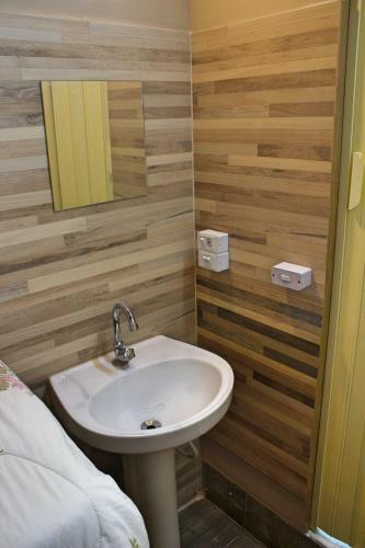 Bed & Breakfast Suite de H�spedes Privativa Pr�ximo Ao Parque Barigui