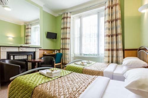 Hostal Gower House Hotel