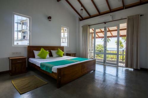 Hostal Blue Sands Beach Resort