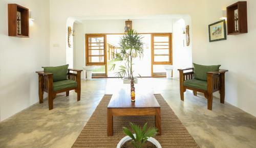 Hotel Kayjay Palms