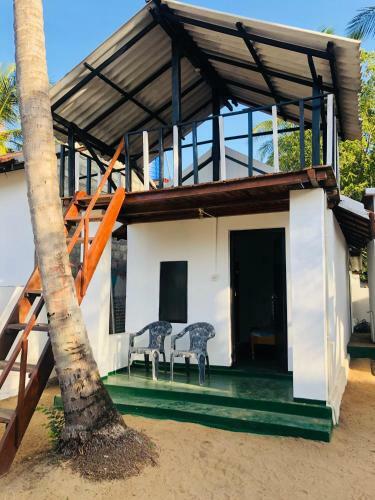Hostal Sam's Hut Arugambay
