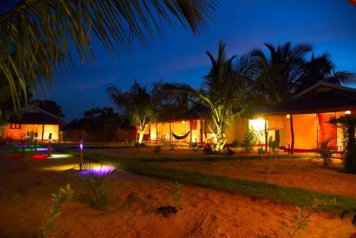 Hotel Prime Surfers Bungalow