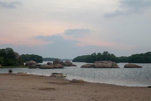 Hotel Reddalf's Holiday Resort Arugam Bay