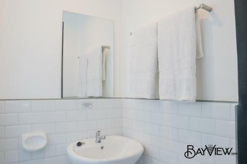 Hotel Bay View Inn