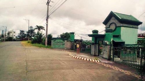 Tagaytay Budget Transient/ Staycation Home