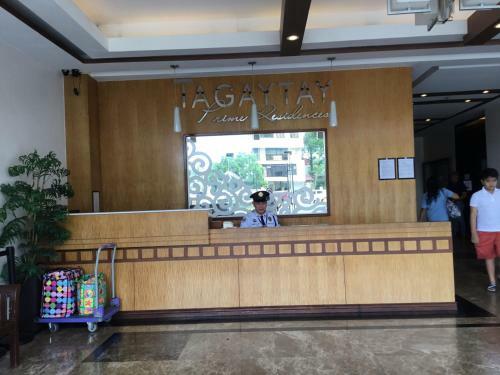 Hotel Tagaytay Condo With Vaccinated Staff