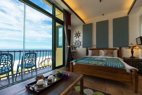 Blue Glass Sea B&B