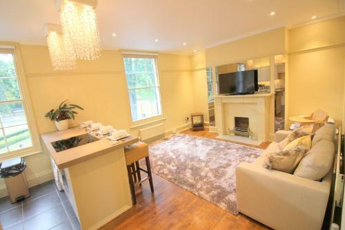 Regency House Apartments