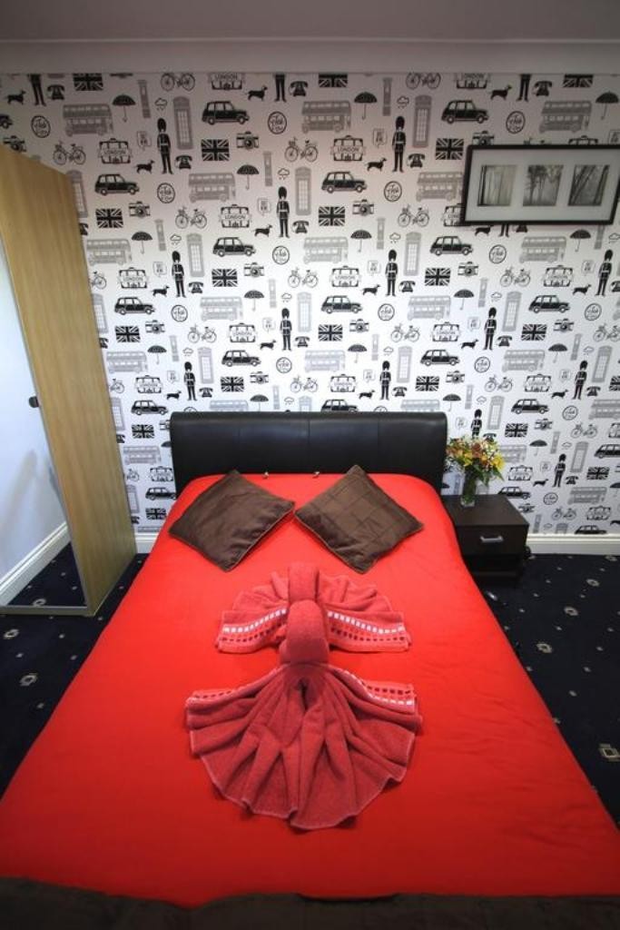 Beaconsfield Hotel
